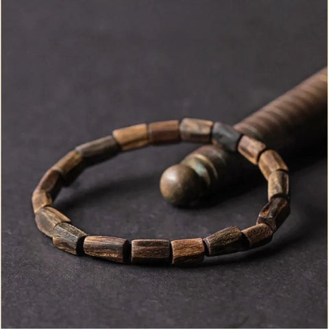 Bracelet élégant pour couple en bois d'agar de Brunei et pierre de Bouddha