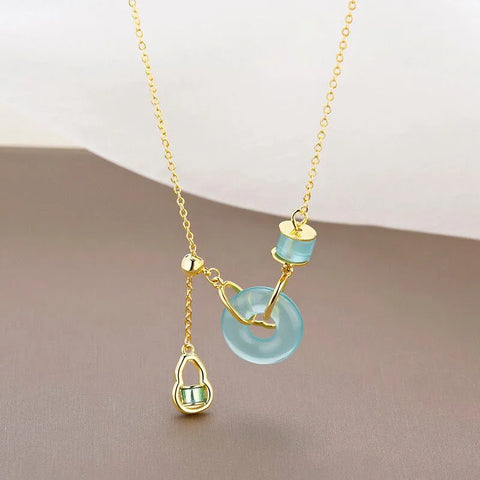 Halskette mit Anhänger aus chinesischem Kürbis und friedlicher Jade – Symbol für Glück und Sicherheit