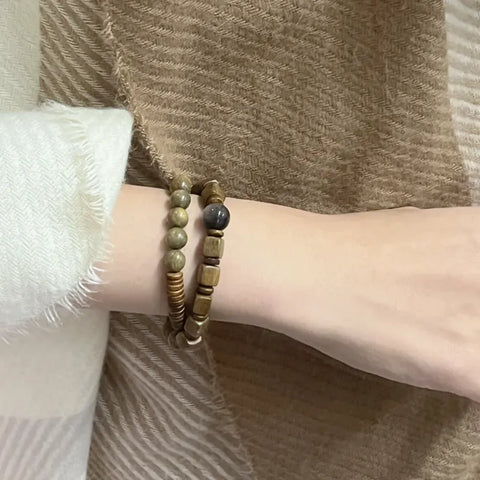 Grünes Sandelholz-Doppelschlaufenarmband – Ruhe &amp; Eleganz