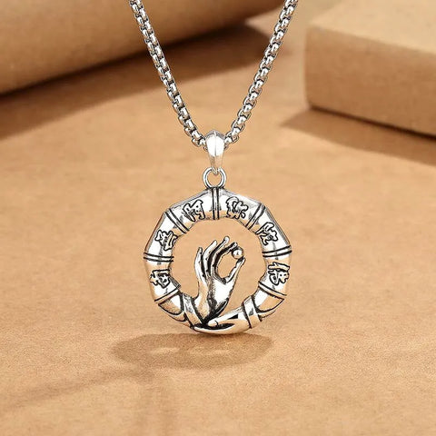 Collier main de Bouddha Namo Amitabha - Mantra à six syllabes