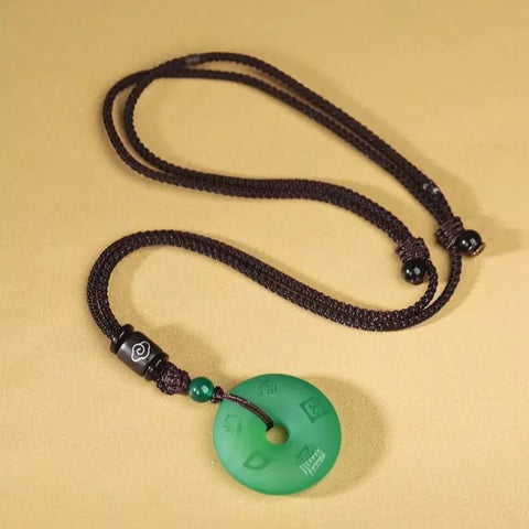 Pendentif Talisman des Cinq Montagnes Sacrées en Agate Naturelle