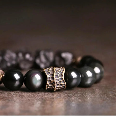 Natürliches Freiform-Perlenarmband aus schwarzem Ebenholz und schwarzem Obsidian